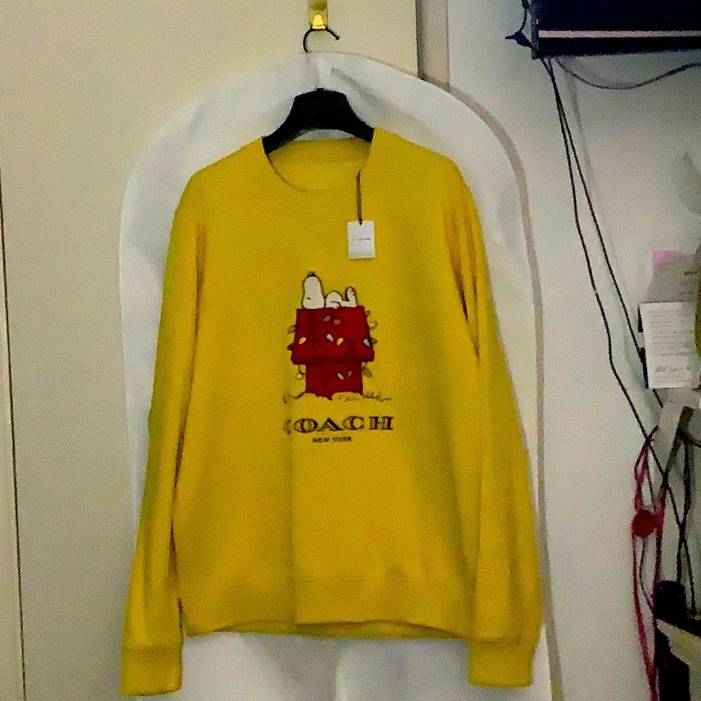 COACH SNOOPY CHRISTMAS SWEATSHIRT, GOLD Size Small but runs larger. NWT